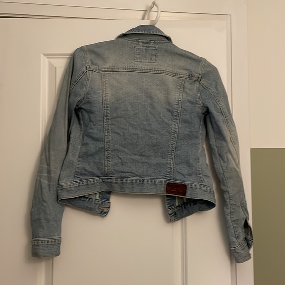 abercrombie kids light wash denim jacket - Picture 5 of 7